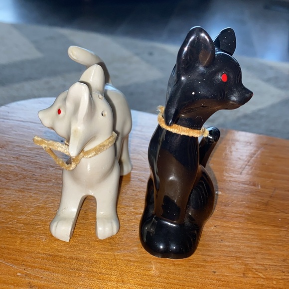 Vintage Cat Salt and Pepper Shakers, Japan - Picture 2 of 5